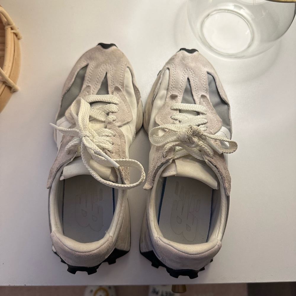 New Balance Sneakers Men's 5.5 Women's 7